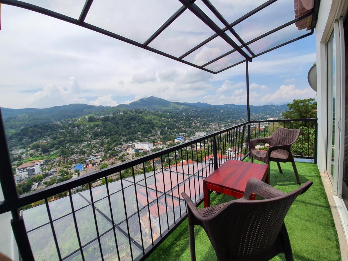 The Skydeck Kandy Eksteriør bilde