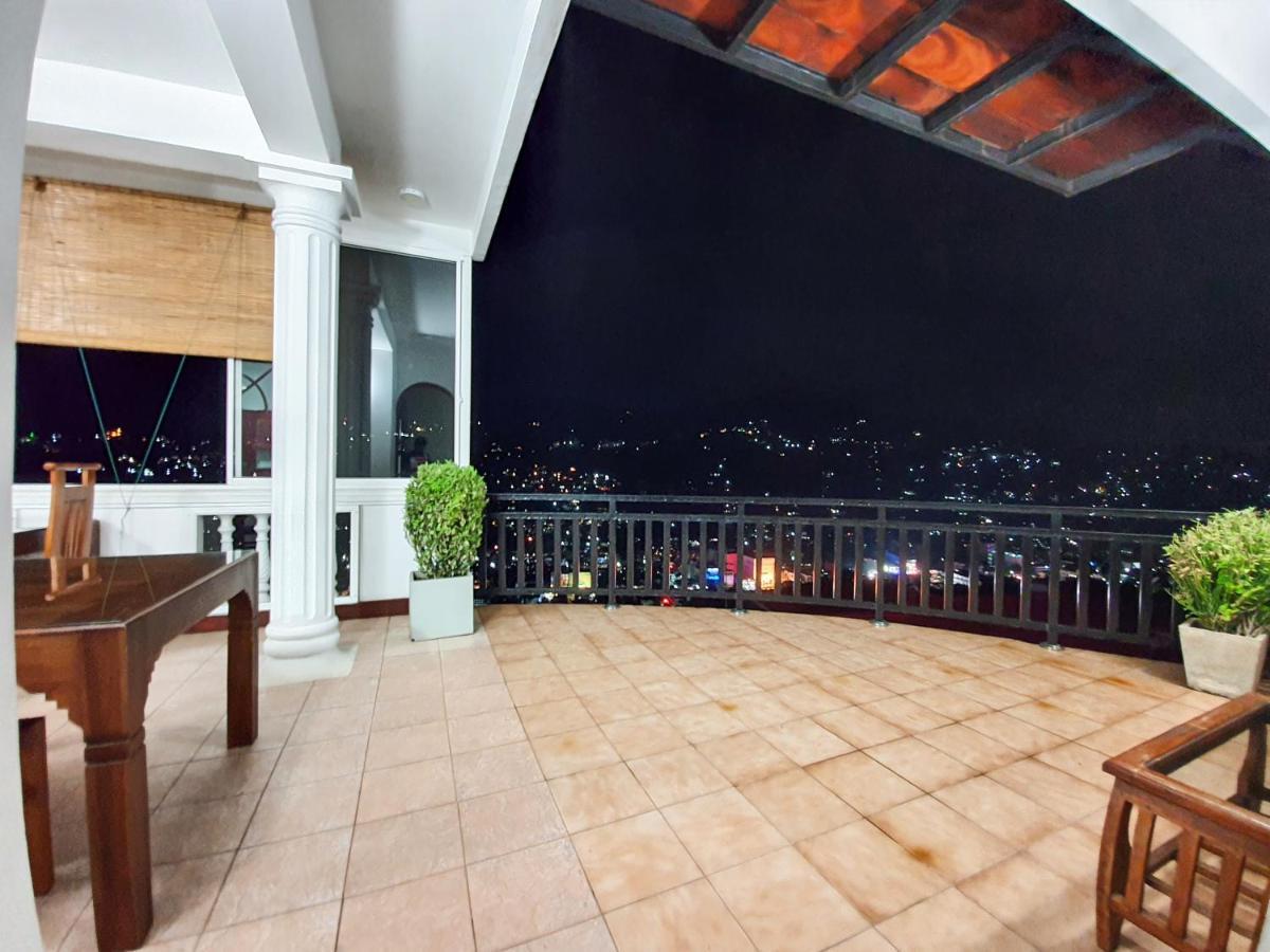 The Skydeck Kandy Eksteriør bilde