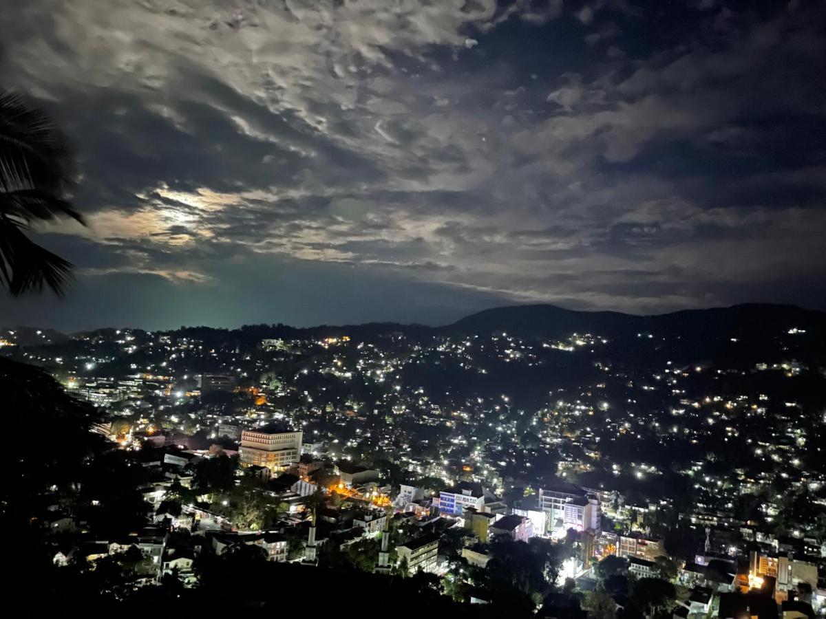 The Skydeck Kandy Eksteriør bilde